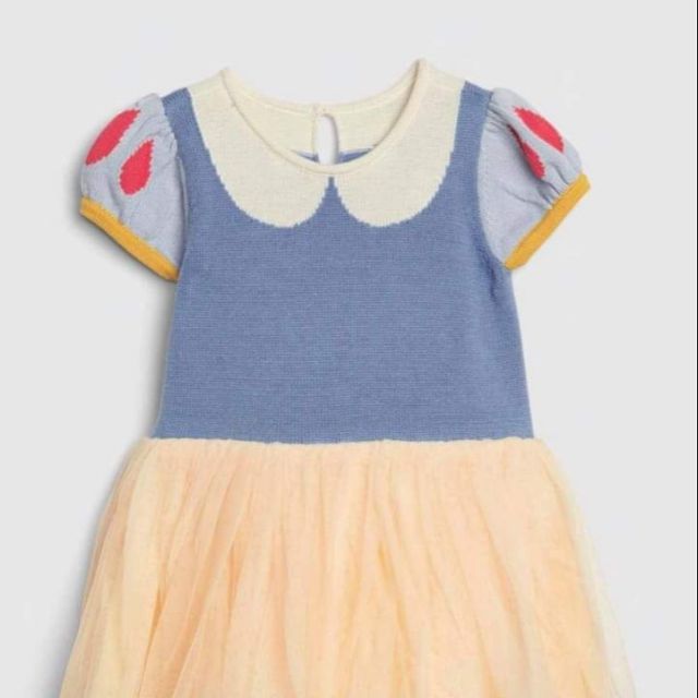 Váy bạch tuyết và áo len thỏ GAP