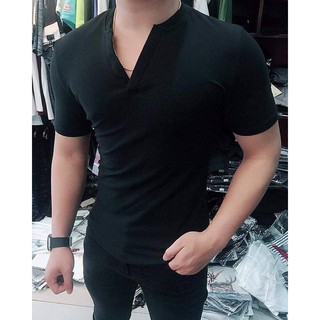 Áo thun nam cổ chữ V