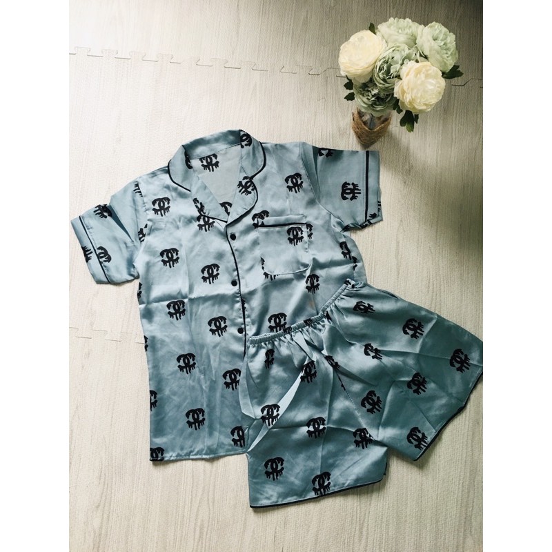 Bộ lụa xanh logo chanel, Áo cộc quần đùi