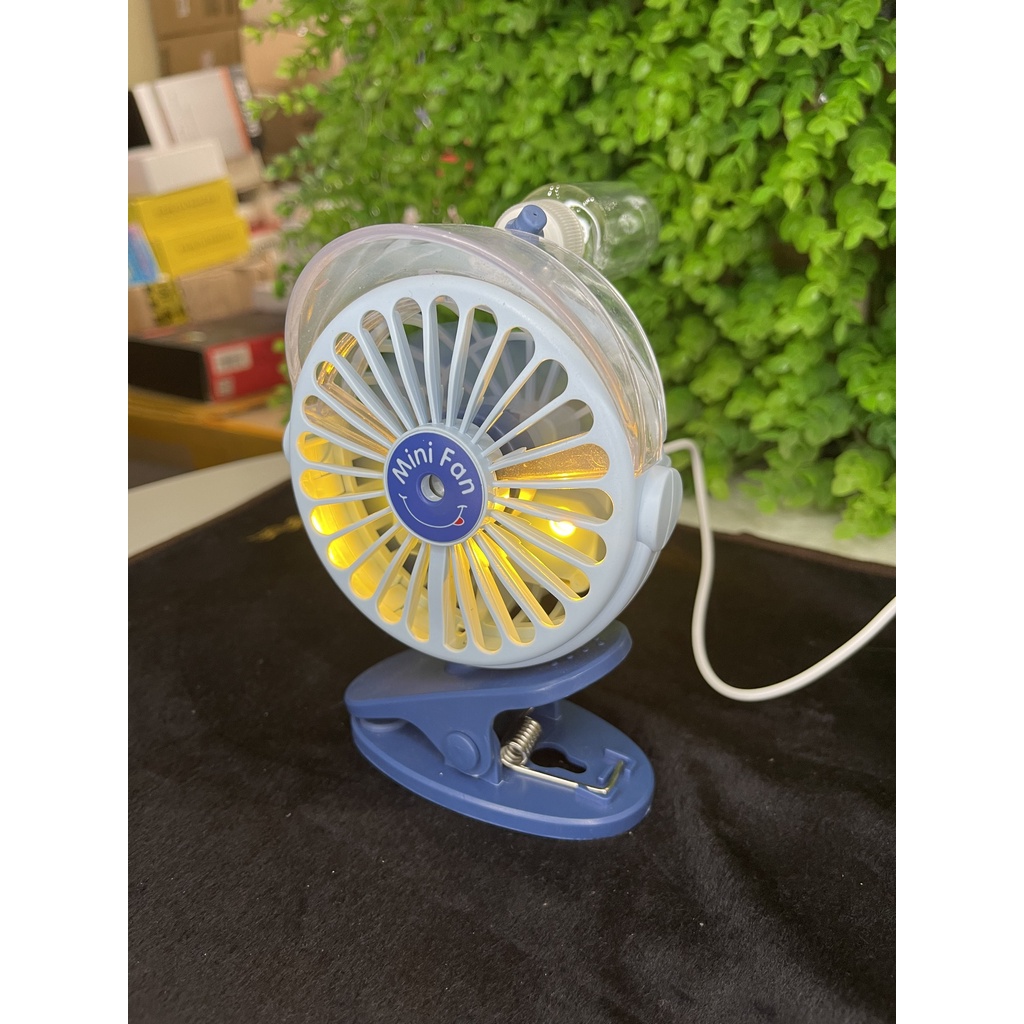 Quạt Phun Sương Mini Spray Fan, 3 Chế Độ Phun Sương, Quạt Kèm Phun Sương, Có Đèn, Thiết Kế Đẹo, Thuận Tiện Mang Đi.