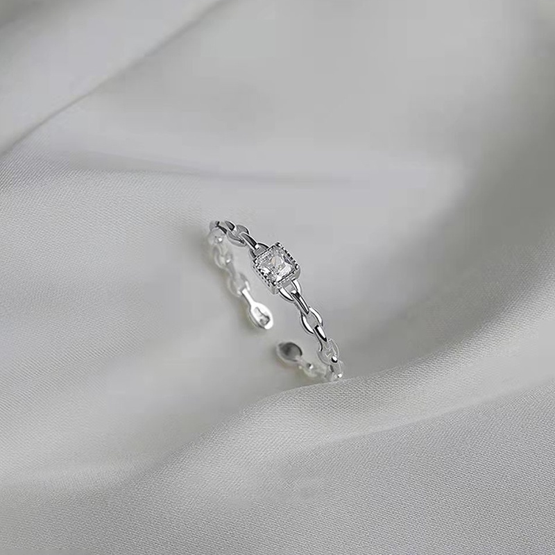Nhẫn màu bạc đính pha lê vuông tinh tế có thể điều chỉnh món quà trang sức cho nữ OUYOU