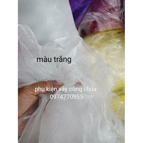 Voan kính ánh nhũ .