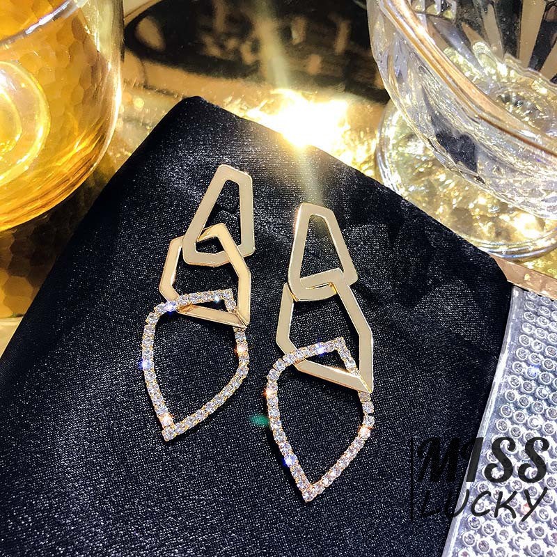 Khuyên tai nữ kiểu dáng hình học thời trang cá tính