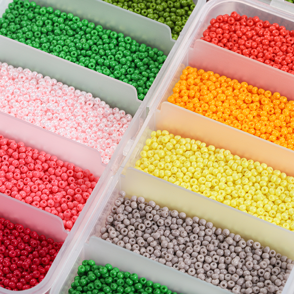 St.kunkka 9000 cái / hộp Chất liệu thủy tinh màu Hạt kê Bộ 5 màu mỗi hộp cho thiết kế đồ trang sức DIY