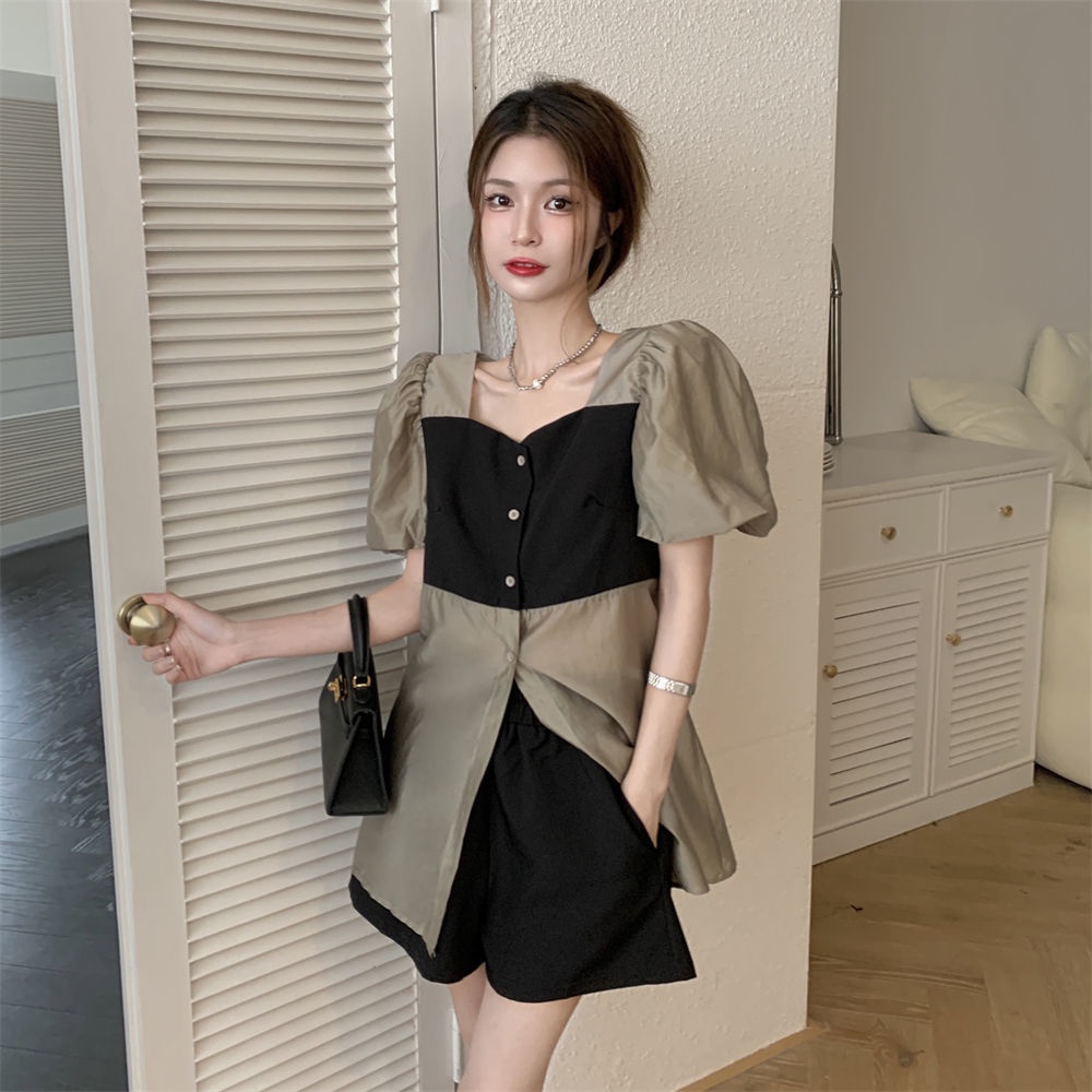 Bộ Áo Tay Phồng Cổ Chữ V Phối Cà Vạt + Quần Short Lưng Cao Ống Rộng Thời Trang 2022