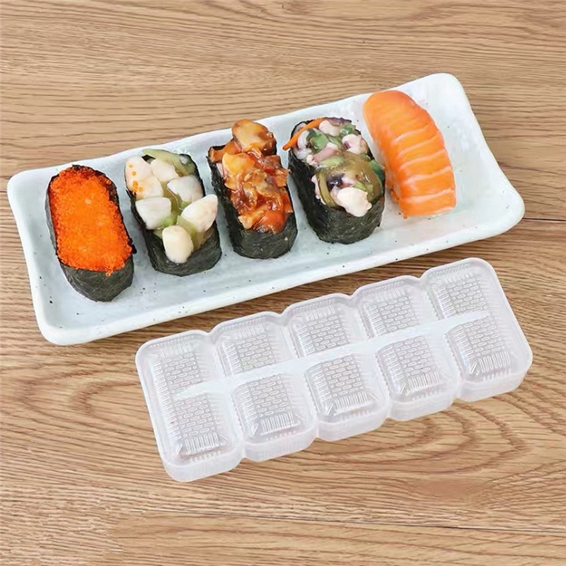 Khuôn nhựa dùng làm cơm cuộn và sushi tiện dụng DIY