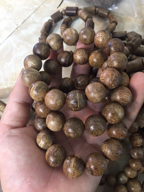 Vòng tay trầm hương Tốc. Mùi vĩnh viễn