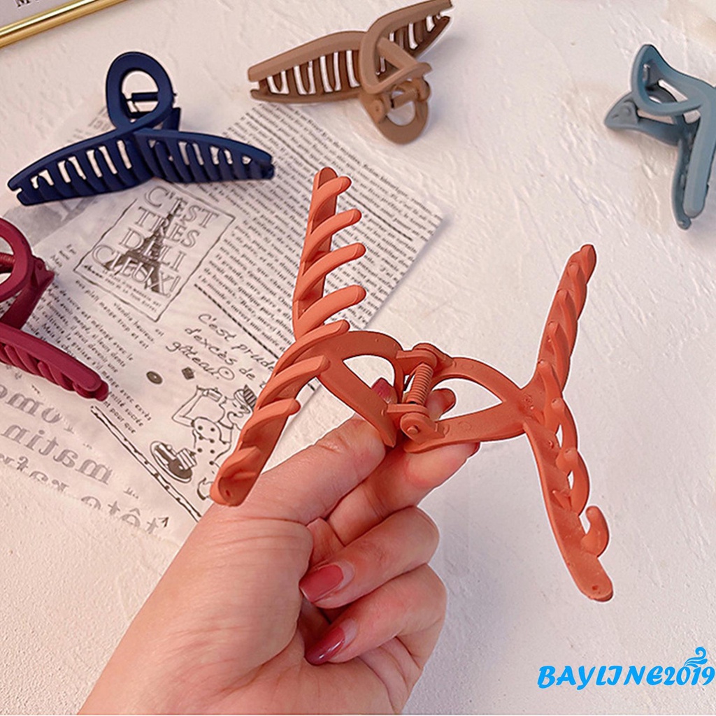 Kẹp tóc màu sắc độc đáo thiết kế đơn giản cho nữ