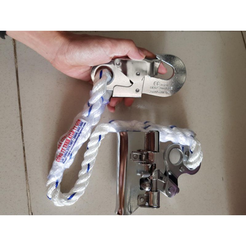 KHÓA HÃM CHỐNG TRƯỢT