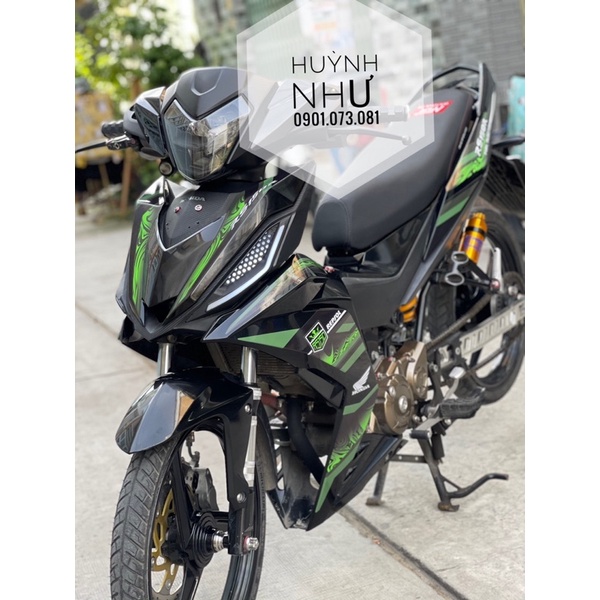 Tem xe win v1 mẫu vân xe đen xanh