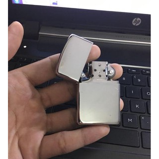 Bật lửa Zippo trắng trơn *sáng bóng* *sử dụng xăng*