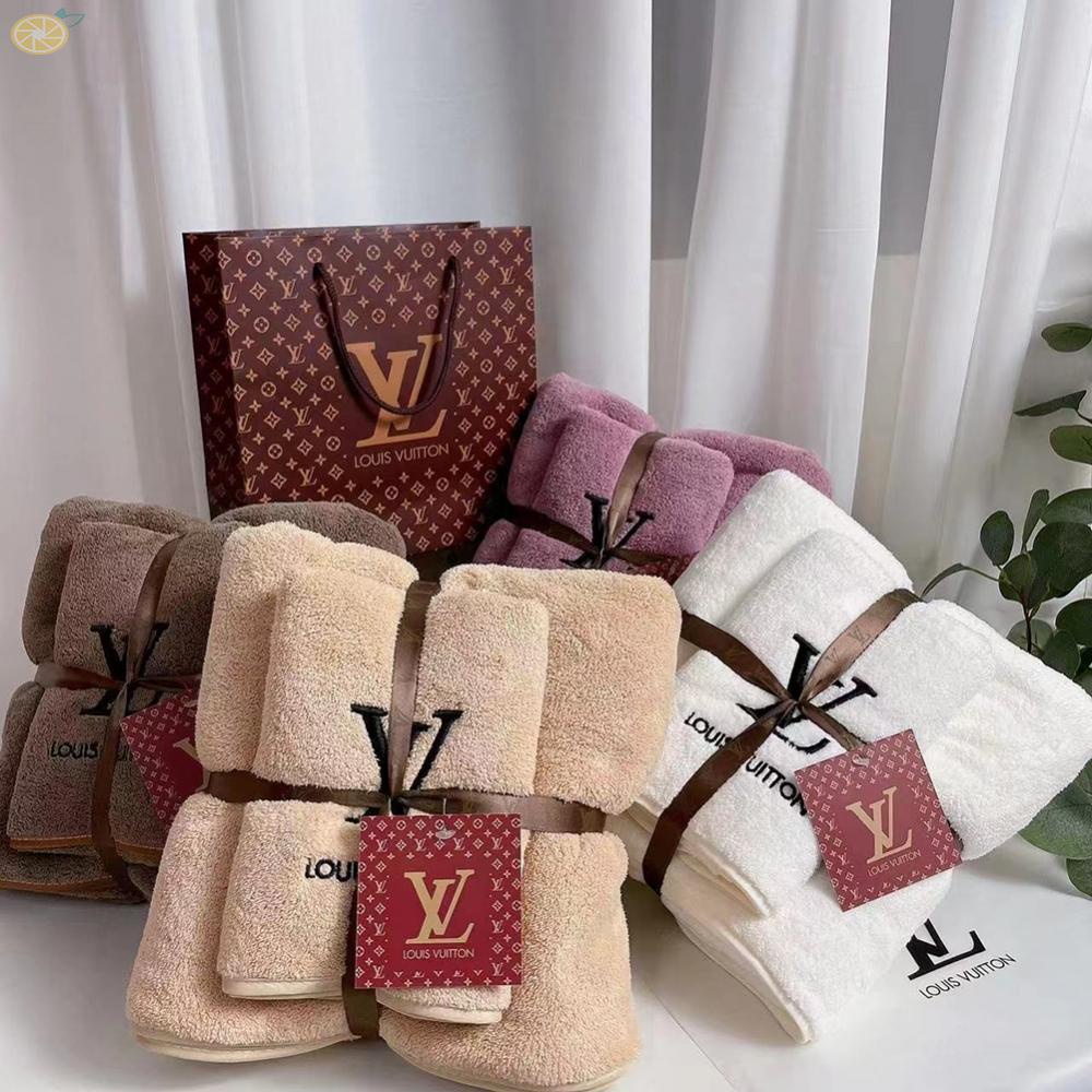 【VARSTR】LV Bath Towel Blanket Quilt Coral Fleece Bed Sheet Dormitory Luxury Fashion Trend  Premium Packaging holiday gift