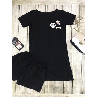 Set áo xẻ tà và quần đùi cách tân