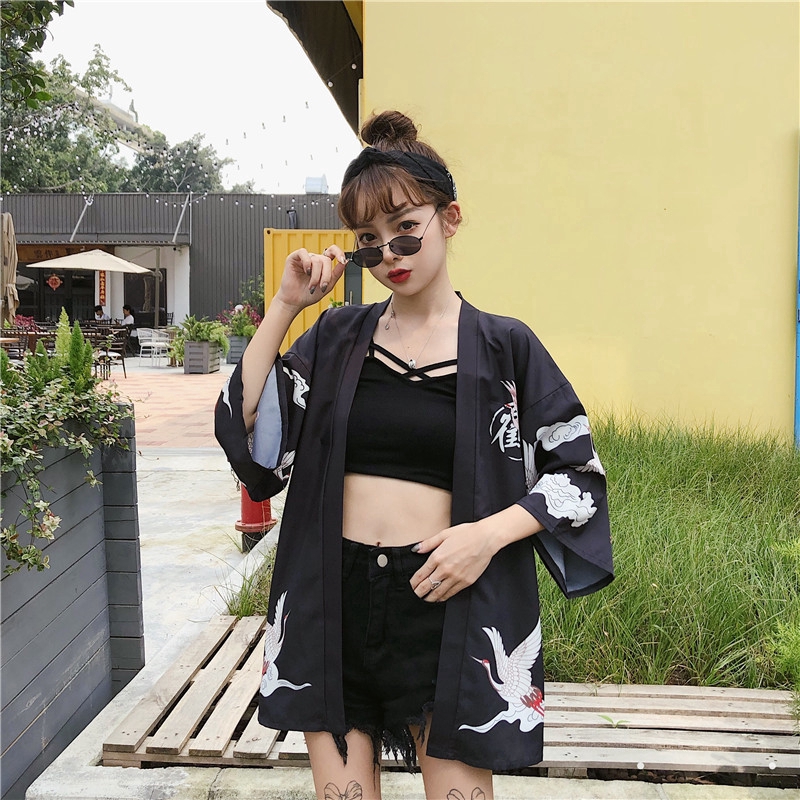 Áo Khoác Kimono Trắng Đen Họa Tiết Hạc Phong Cách Nhật Bản Cho Nữ | BigBuy360 - bigbuy360.vn
