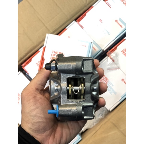 Heo dầu Brem.bo logo lớn 50A . Có hỗ trợ bass cho các dòng xe