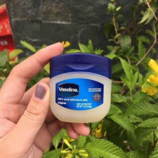 Sáp dưỡng ẩm Vaseline