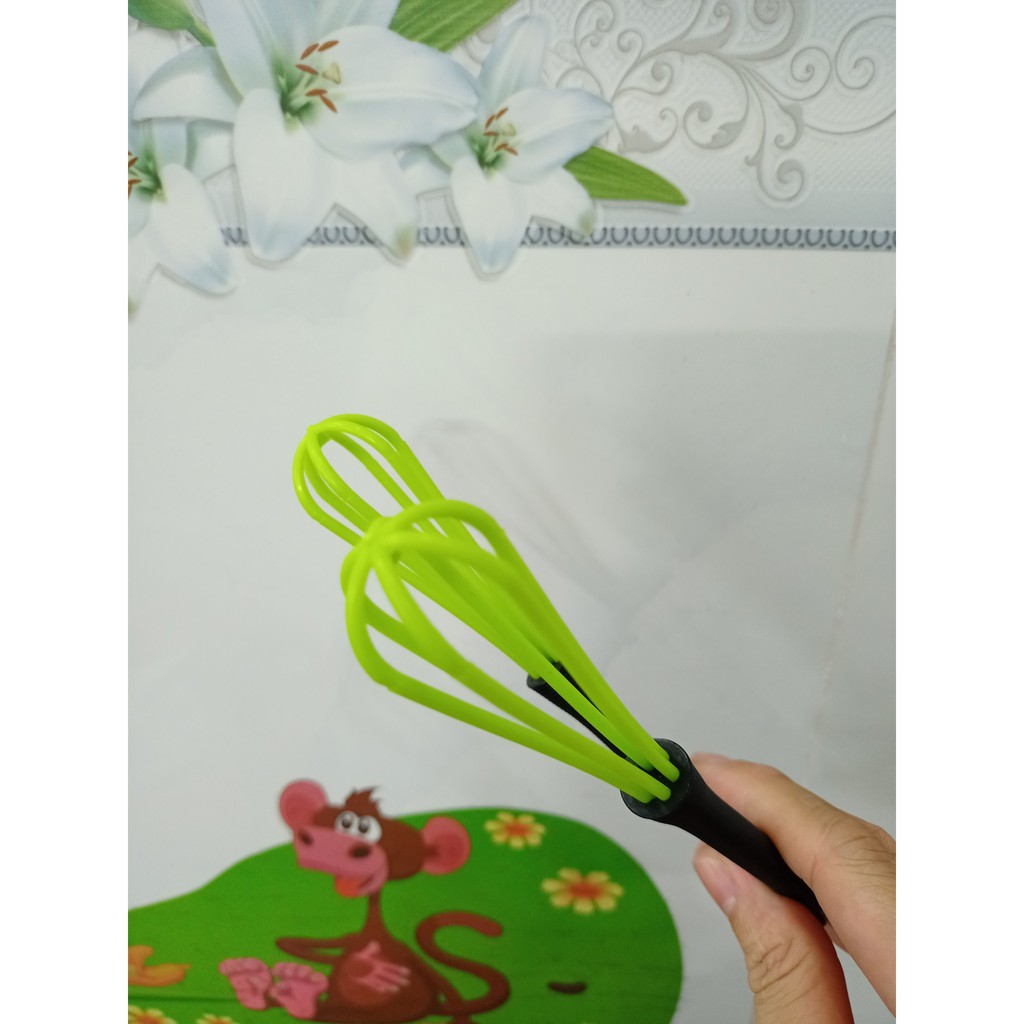 Cây đánh tan dung dịch nhuộm tóc