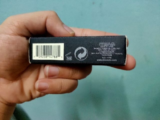 Son Lỳ màu 512và Son bán lỳ màu 221 Sheseido. Full size | BigBuy360 - bigbuy360.vn