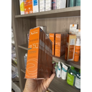 Kem Chống Nắng Avene Cleanance