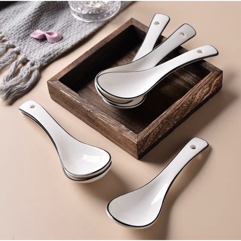 Bát Sứ Ăn Cơm Họa Tiết Đơn Giản Sang Trọng
