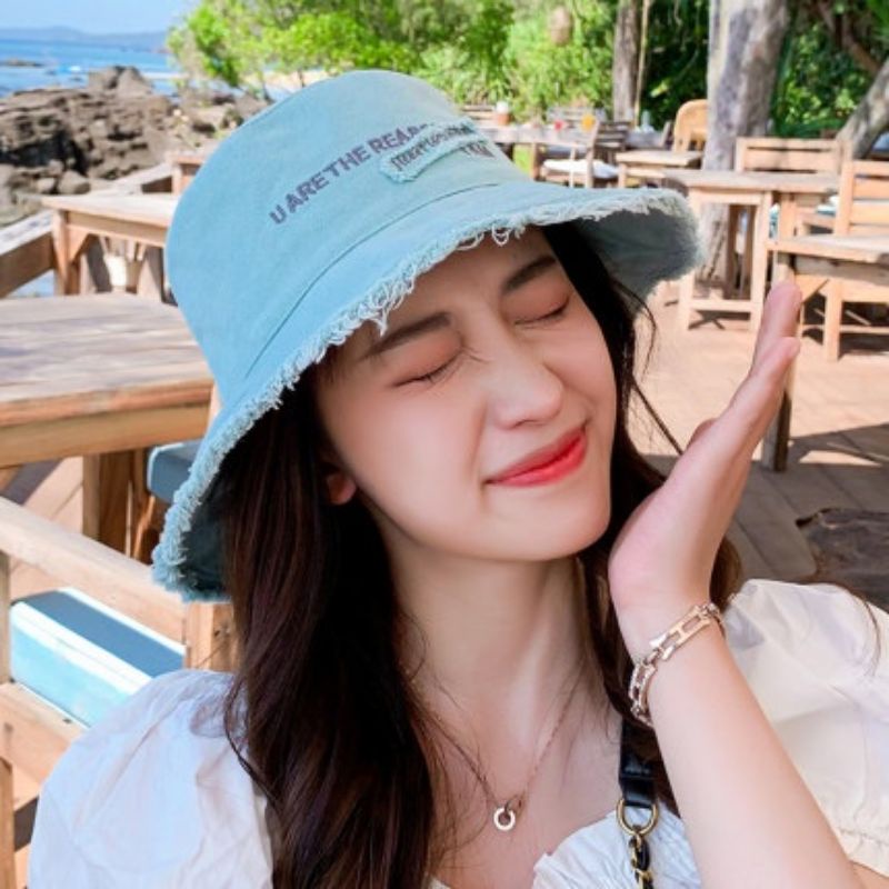 MŨ KAKI CHỮ THÊU VIỀN TUA RUA