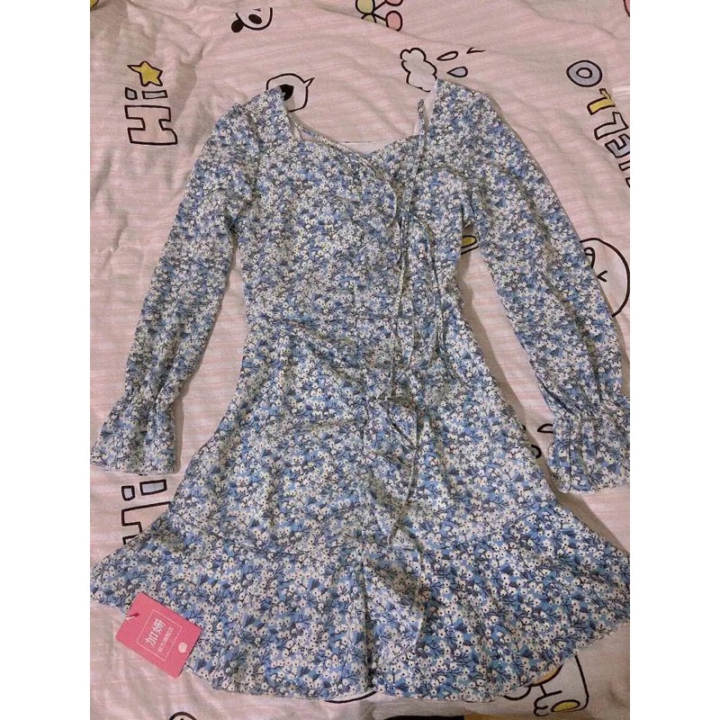 Váy hoa nhí viền bèo đuôi cá tay loe dáng ngắn siêu xinh