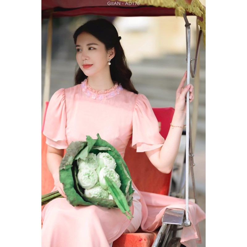 Áo dài 4 tà màu hồng