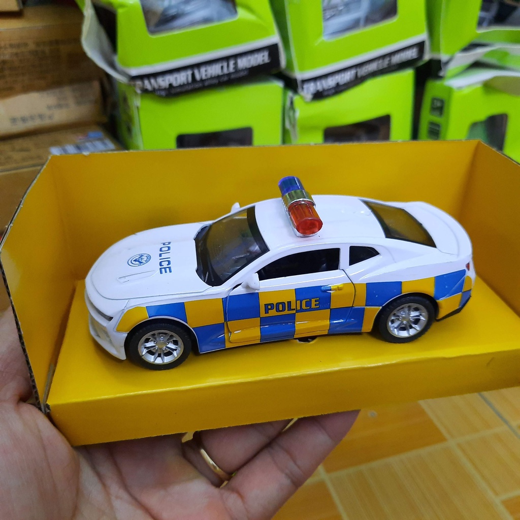 Mô hình xe ô tô cảnh sát mini bằng sắt tỉ lệ 1:32 xe đồ chơi trẻ em có âm thanh và đèn mở được 2 cửa