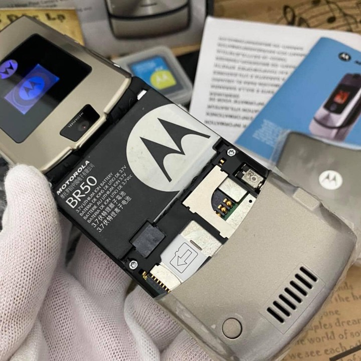 Điện Thoại Motorola V3i Chính Hãng Bảo Hành 12 Tháng Chưa Sửa Chữa Nguyên Zin