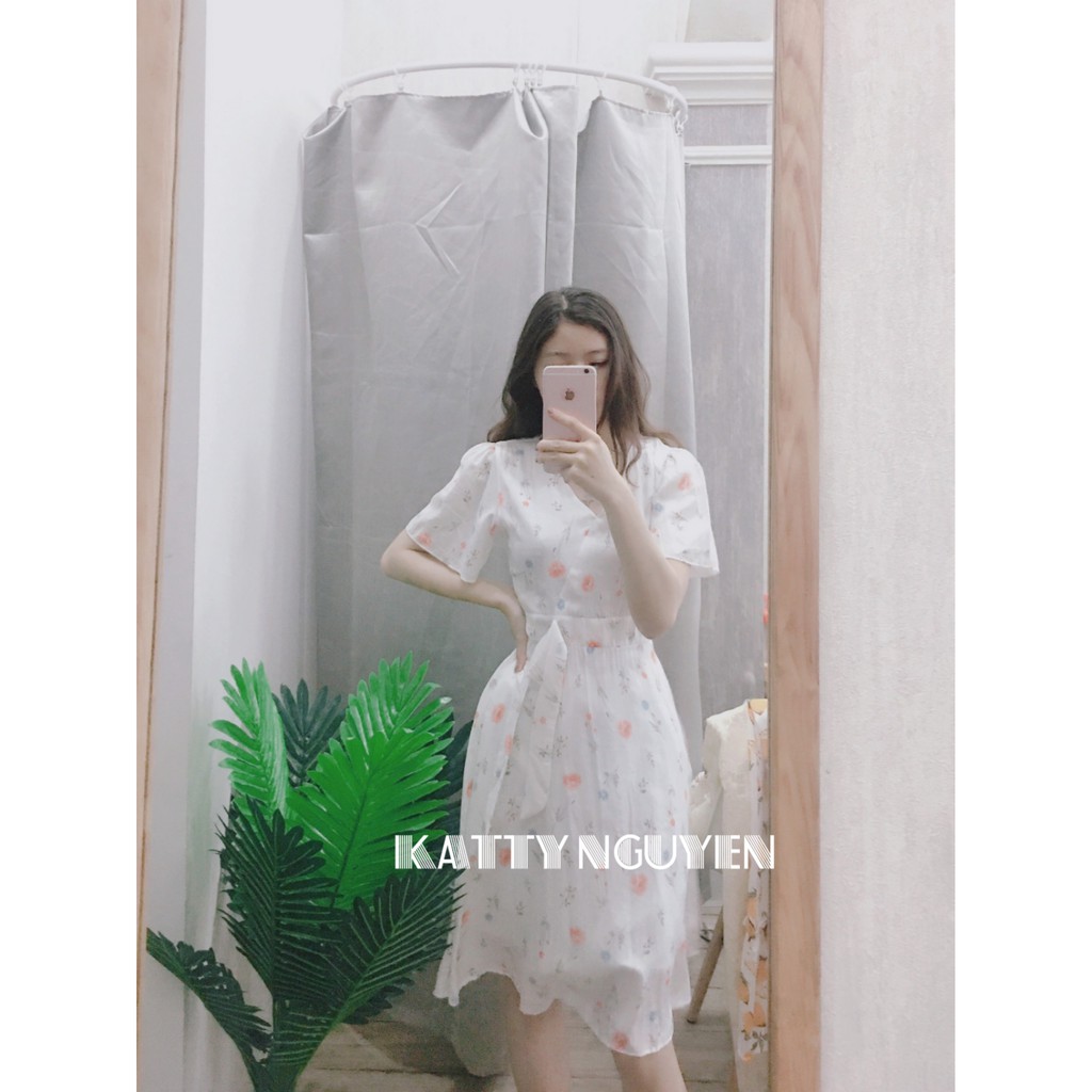 Đầm trắng hoa nhí