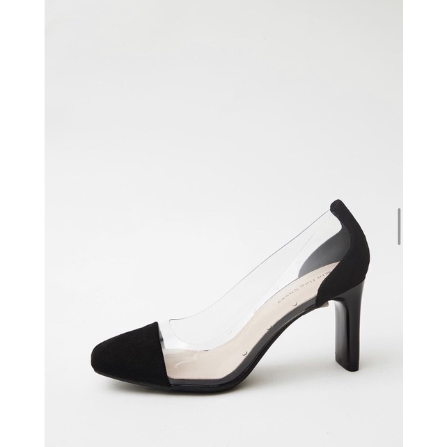 8761 - CAO GÓT ALIAS VELVET HEELS