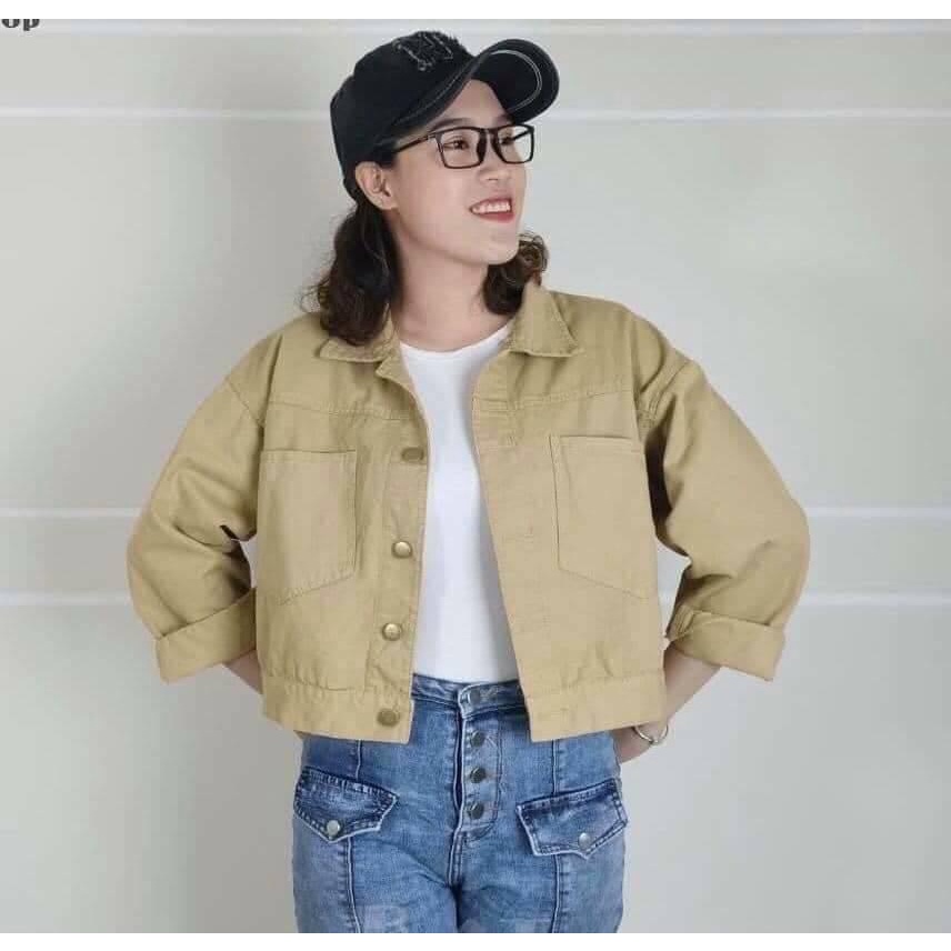 Áo khoác kaki jean nữ cao cấp nữa lưng phối nút sau áo