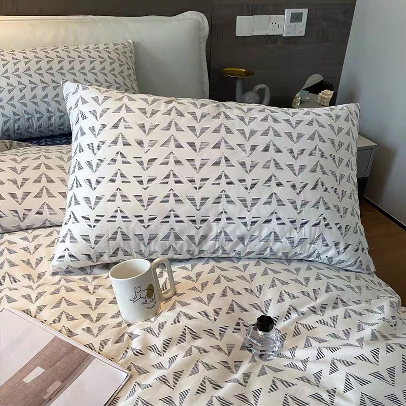 Bộ chăn ga gối chữ V cotton 3D moexu thấm hút mồ hôi mịn mềm màu chuẩn hình có tặng kèm vỏ gối ôm
