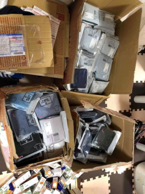 Áo thun không cổ Nam Uniqlo 2019