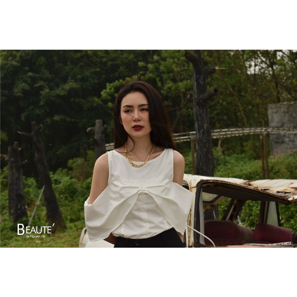 Julia nơ cách điệu hiện đại thiết kế bởi Beaute' by Nguyên Hà