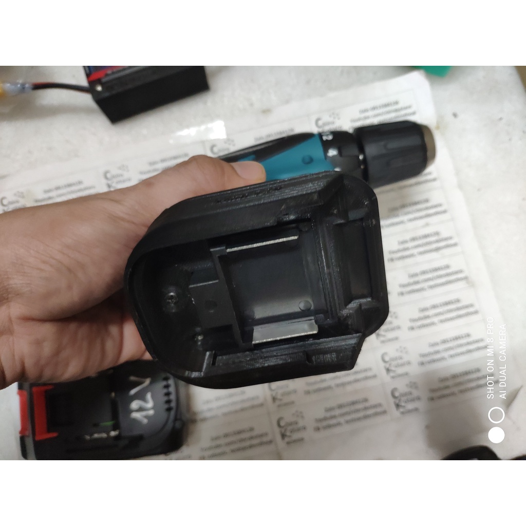 Đế chuyển pin máy khoan, vit Makita 10.8-12V Li-ion sang dùng hộp pin cài Makita