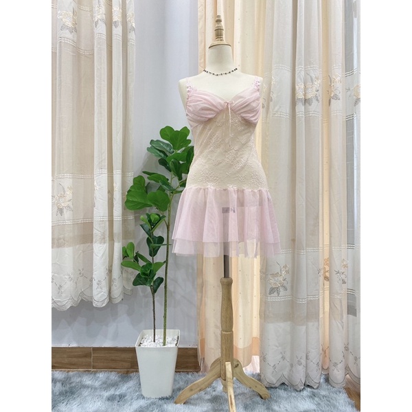 Váy hồng 😊😊