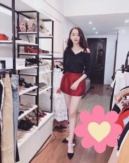 Com bo sơ mi lệch vao màu trắng và đen