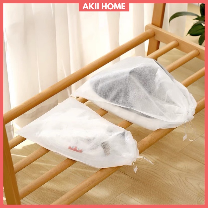 Túi Đựng Giày Đa Năng Vải Không Dệt, Miệng Dây Rút Tiện Lợi Màu Trăng.