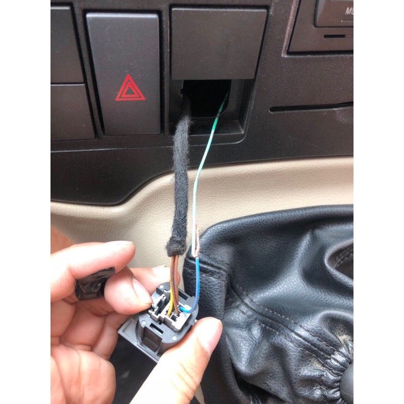 Nút sấy kính xe transit , nút bấm mở cửa lùa điện tự động xe dcar limousine và xe 16 chỗ