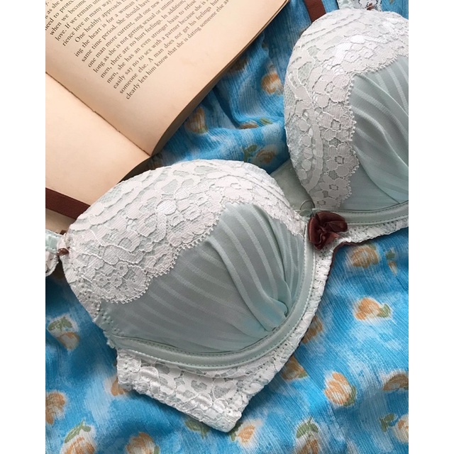 Áo ngực xanh lá cánh tiên 2hand