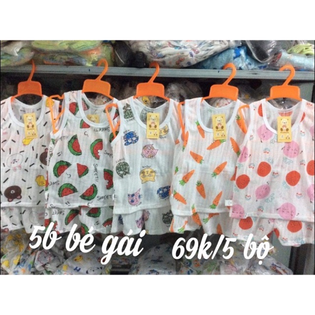 Sét 5 bộ ba lỗ giấy được chọn mẫu