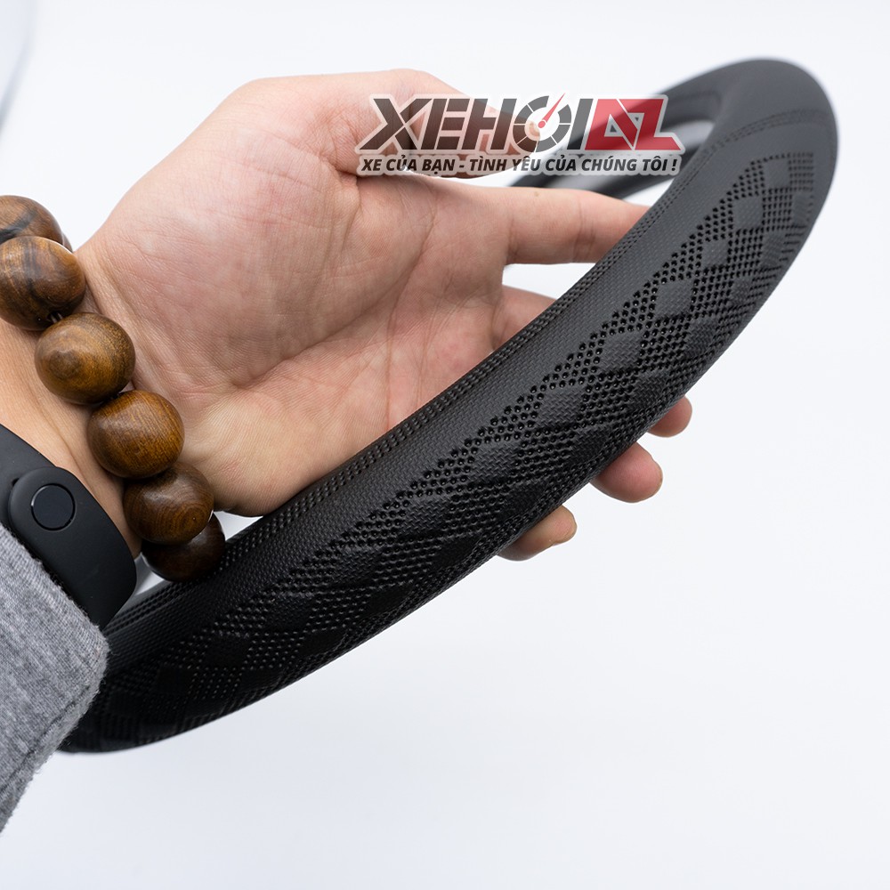 Bọc vô lăng ô tô cao cấp lõi cao su tự nhiên AZ-75 - Họa tiết quả trám