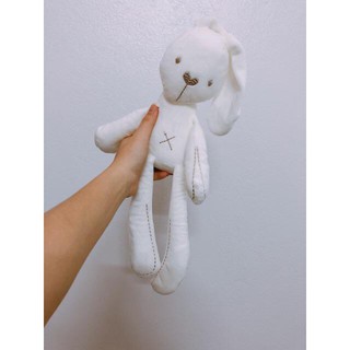 Thỏ Trắng Ôm Ngủ