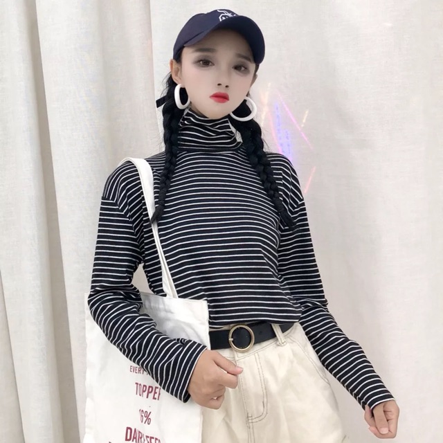 Aó thun Ulzzang áo chic màu đen và trắng sọc cao cổ áo dài tay nữ | BigBuy360 - bigbuy360.vn