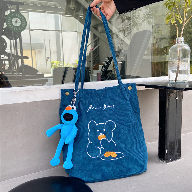 <24h delivery>W&G Japanese corduroy embroidered bear shoulder bag Qing college style student girl Korean version all-match shopping bag