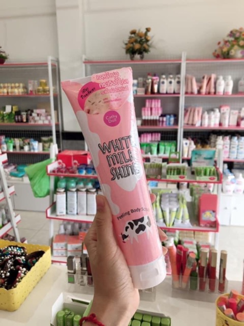 Tẩy tế bào chết Cathy Doll White Milk Shine