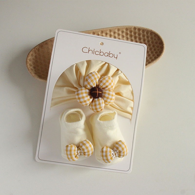 Set nón Turban và tất cho bé trai, bé gái, sơ sinh 4-10kg. Turban Chicbaby. Stella shop