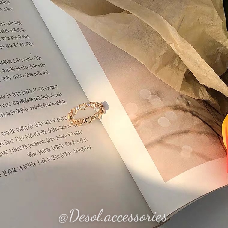 Nhẫn Mirabelle thiết kế hình tym đính đá Zircon thời trang R036 Desol.accessories