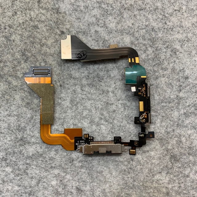 Apple iphone 4 - chân sạc kèm mic dành cho Iphone 4